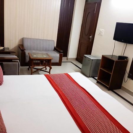 Hotel Home Stay Dwarka Delhi Zewnętrze zdjęcie